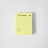 Der „Notizblock Off The Grid“ von Gmund besticht durch ein innovatives Karo-Raster-Design. Er hat die Maße 90x120 mm und enthält 250 Blatt extraweißes, mattes Papier mit 100 g/m². Am unteren Rand ist der edle „Gmund“-Schriftzug zu erkennen, der die hochwertige Verarbeitung unterstreicht.