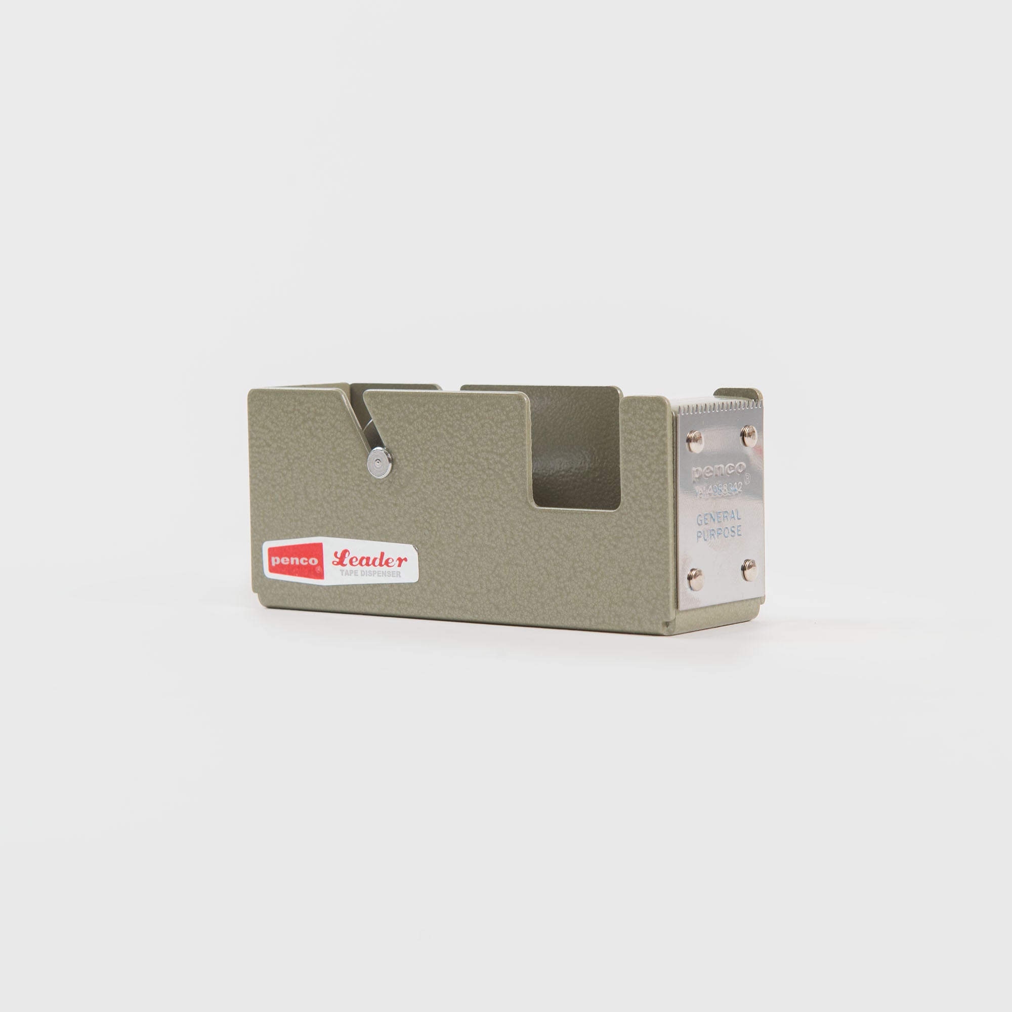 Der Penco Tape Dispenser S - Klebebandabroller in Olivgrün mit silberner Klinge trägt den Schriftzug "penco Leader" auf der Vorderseite und "GENRAL PURPOSE" auf der Seite - ideal für Klebeband und perfekt zum Verpacken von Geschenken.