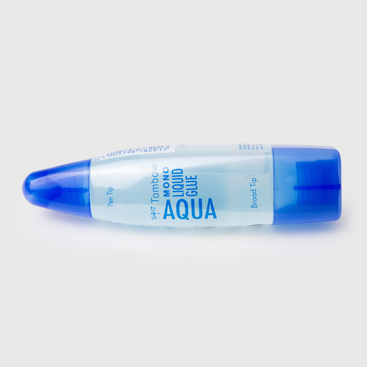 Eine 50-ml-Flasche mit transparentem Tombow MONO Aqua Flüssigkleber mit je einer blauen Kappe an beiden Enden, einer spitzen und einer breiten.